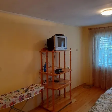 Къща За Гости ,,Дани“ *